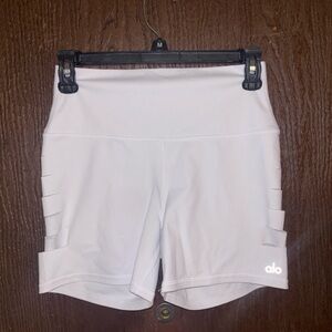 ALO Yoga Women's Cream Bike Shorts